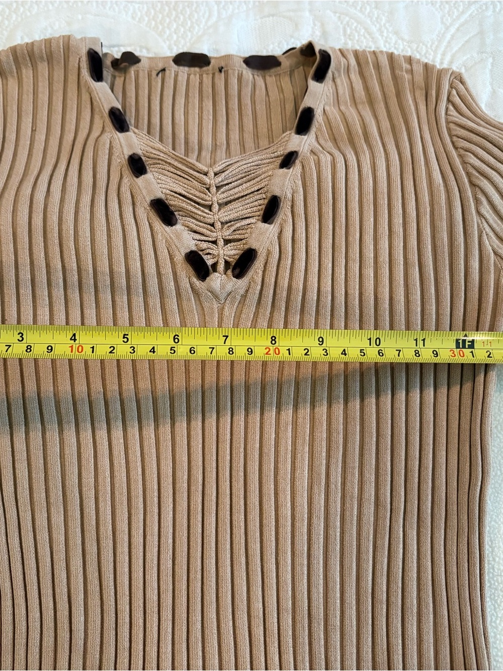 Source Unknown Taupe Ribbed V-Neck Sweater with Black Trim